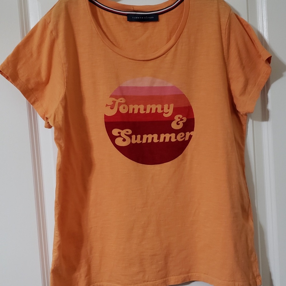 Tommy Hilfiger ~Summer Orange T-Shirt No Size Measurements 19 X 25 Fits Med